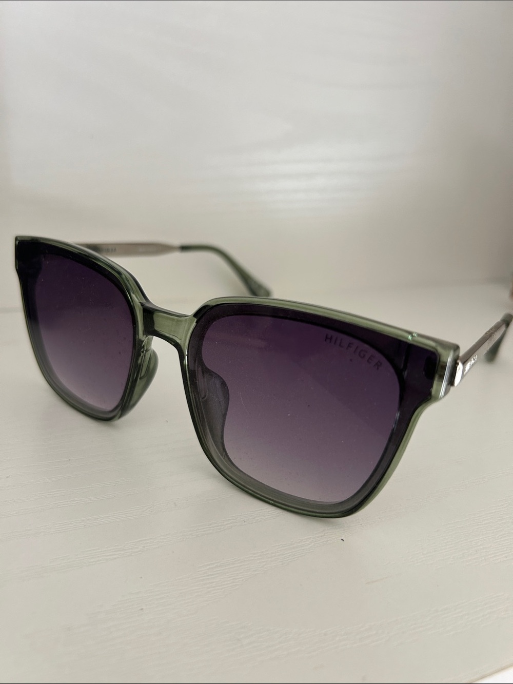 Tommy Hilfiger Women's Green Frame Sunglasses with Purple Gradient Lenses